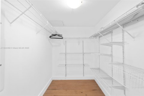 Copropriété à louer à Miami, Floride: 2 chambres, 104.05 m2 № 1842660 - photo 26