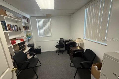Immobilier commercial à vendre à Orlando, Floride: 738.29 m2 № 1901759 - photo 18