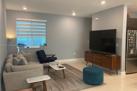 Touwnhouse à vendre à Doral, Floride: 4 chambres, 221.01 m2 № 1691948 - photo 21