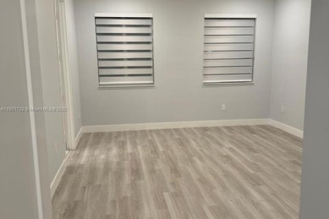 Touwnhouse à vendre à Doral, Floride: 4 chambres, 221.01 m2 № 1691948 - photo 27