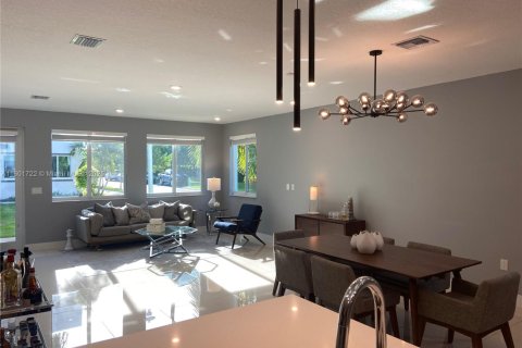 Touwnhouse à vendre à Doral, Floride: 4 chambres, 221.01 m2 № 1691948 - photo 18