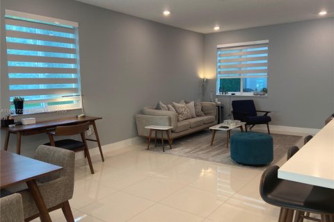 Touwnhouse à vendre à Doral, Floride: 4 chambres, 221.01 m2 № 1691948 - photo 20