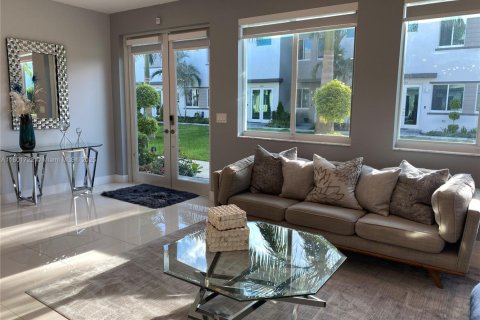 Touwnhouse à vendre à Doral, Floride: 4 chambres, 221.01 m2 № 1691948 - photo 3