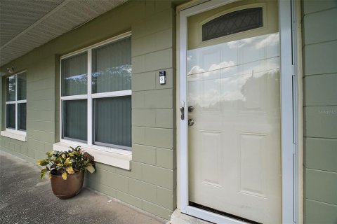 House in Eustis, Florida 3 bedrooms, 125.42 sq.m. № 1884449 - photo 2