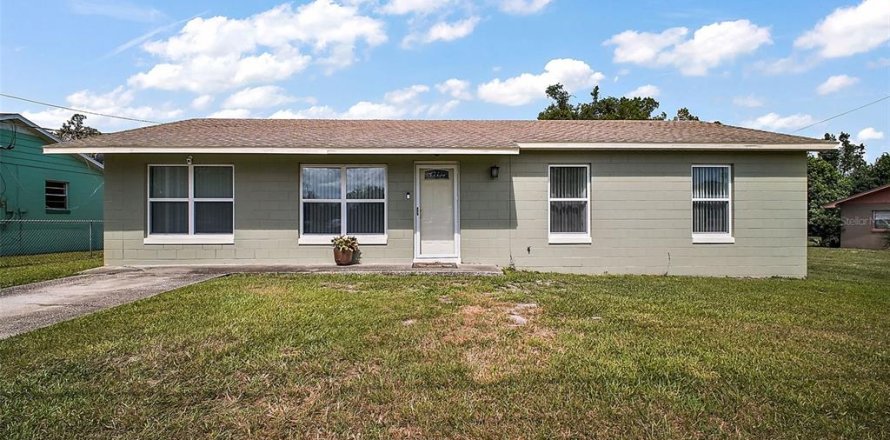 Villa ou maison à Eustis, Floride 3 chambres, 125.42 m2 № 1884449