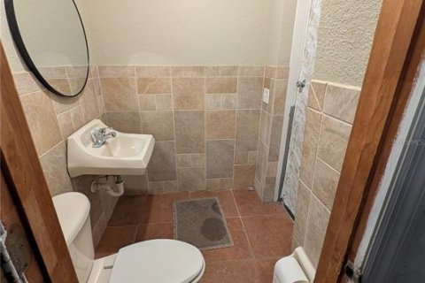 Immobilier commercial à louer à Auburndale, Floride: 1712.19 m2 № 2299885 - photo 7