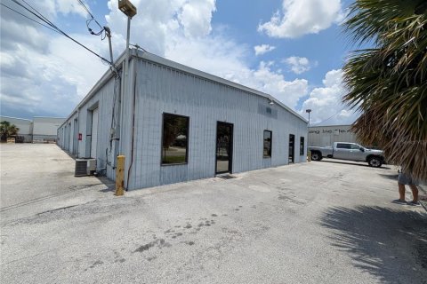 Immobilier commercial à louer à Auburndale, Floride: 1712.19 m2 № 2299885 - photo 10
