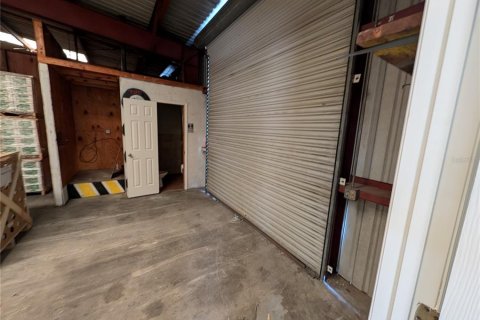 Immobilier commercial à louer à Auburndale, Floride: 1712.19 m2 № 2299885 - photo 9