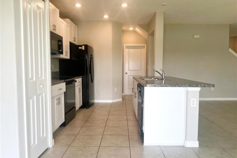 Casa en alquiler en Tampa, Florida, 4 dormitorios, 167.69 m2 № 2111267 - foto 6