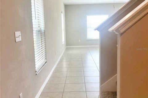 Casa en alquiler en Tampa, Florida, 4 dormitorios, 167.69 m2 № 2111267 - foto 2