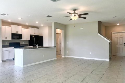 Casa en alquiler en Tampa, Florida, 4 dormitorios, 167.69 m2 № 2111267 - foto 3