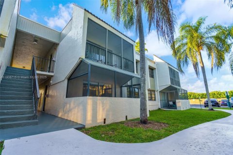 Купить кондоминиум в Майами, Флорида 1 спальня, № 1964367 - фото 1