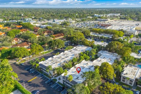 Купить кондоминиум в Майами, Флорида 1 спальня, № 1964367 - фото 20