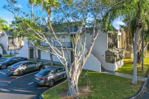 Купить кондоминиум в Майами, Флорида 1 спальня, № 1964367 - фото 26