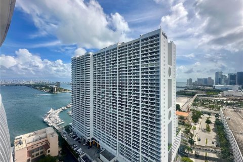 Condo in Miami, Florida  № 1945518 - photo 1