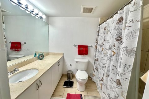Condo in Miami, Florida  № 1945518 - photo 5
