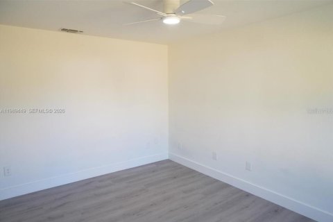 Casa en venta en Port Charlotte, Florida, 4 dormitorios, 189.33 m2 № 2221317 - foto 20