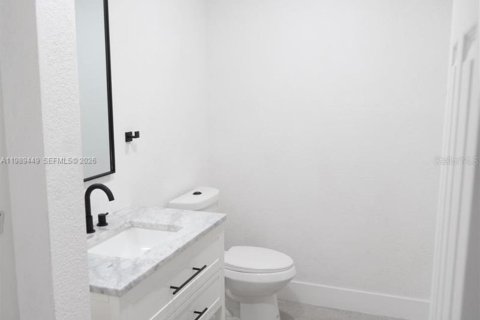 Casa en venta en Port Charlotte, Florida, 4 dormitorios, 189.33 m2 № 2221317 - foto 18