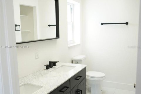 Casa en venta en Port Charlotte, Florida, 4 dormitorios, 189.33 m2 № 2221317 - foto 24