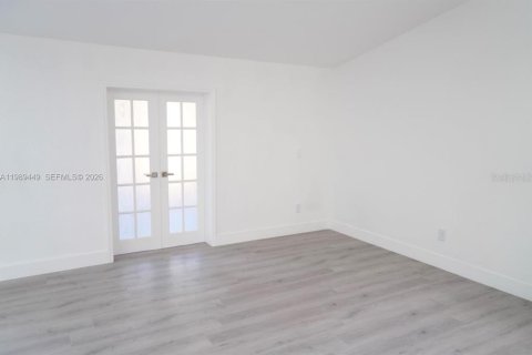 Casa en venta en Port Charlotte, Florida, 4 dormitorios, 189.33 m2 № 2221317 - foto 30