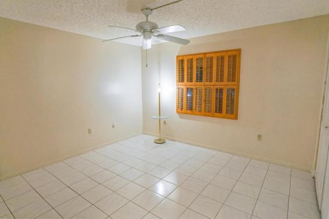 Condo in Lauderhill, Florida, 2 bedrooms  № 2178198 - photo 10