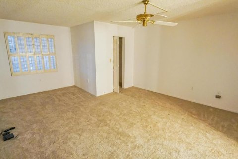 Condo in Lauderhill, Florida, 2 bedrooms  № 2178198 - photo 20