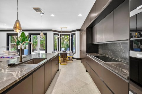 House in Fort Lauderdale, Florida 3 bedrooms, 270.07 sq.m. № 1922479 - photo 17