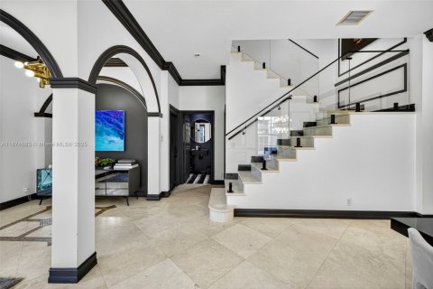 House in Fort Lauderdale, Florida 3 bedrooms, 270.07 sq.m. № 1922479 - photo 6