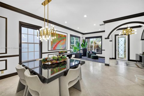 House in Fort Lauderdale, Florida 3 bedrooms, 270.07 sq.m. № 1922479 - photo 7