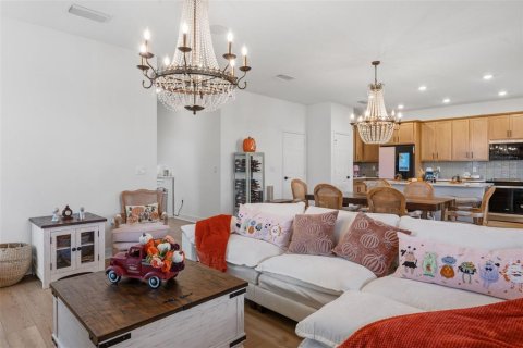 Villa ou maison à vendre à Davenport, Floride: 5 chambres, 221.76 m2 № 2425925 - photo 9