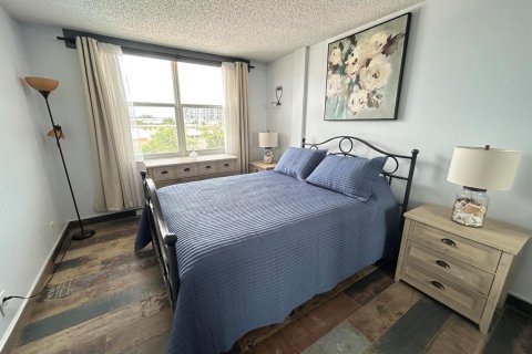 Copropriété à louer à Pompano Beach, Floride: 2 chambres, 87.51 m2 № 2282468 - photo 20