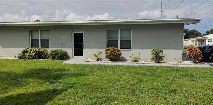 Immobilier commercial à Clearwater, Floride 116.13 m2 № 2404851