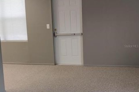 Immobilier commercial à louer à Clearwater, Floride: 116.13 m2 № 2404851 - photo 4