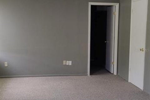 Immobilier commercial à louer à Clearwater, Floride: 116.13 m2 № 2404851 - photo 2