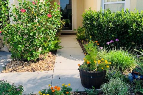 Casa en venta en New Smyrna Beach, Florida, 3 dormitorios, 164.81 m2 № 1782385 - foto 2