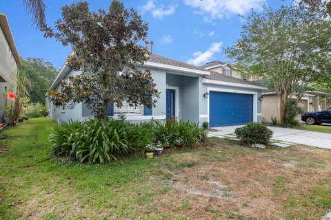 House in Tampa, Florida 4 bedrooms, 200.02 sq.m. № 1509174 - photo 2