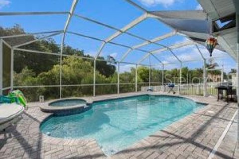 House in Tampa, Florida 4 bedrooms, 200.02 sq.m. № 1509174 - photo 19