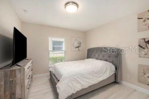 House in Tampa, Florida 4 bedrooms, 200.02 sq.m. № 1509174 - photo 18