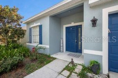 House in Tampa, Florida 4 bedrooms, 200.02 sq.m. № 1509174 - photo 3