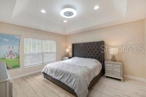 House in Tampa, Florida 4 bedrooms, 200.02 sq.m. № 1509174 - photo 13