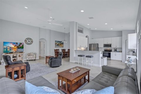 House in Sarasota, Florida 3 bedrooms, 170.1 sq.m. № 2398586 - photo 16