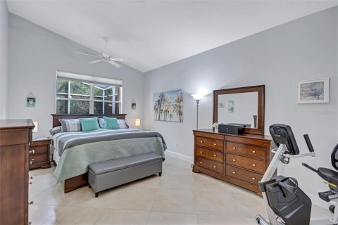 House in Sarasota, Florida 3 bedrooms, 170.1 sq.m. № 2398586 - photo 24