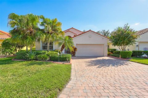House in Sarasota, Florida 3 bedrooms, 170.1 sq.m. № 2398586 - photo 4