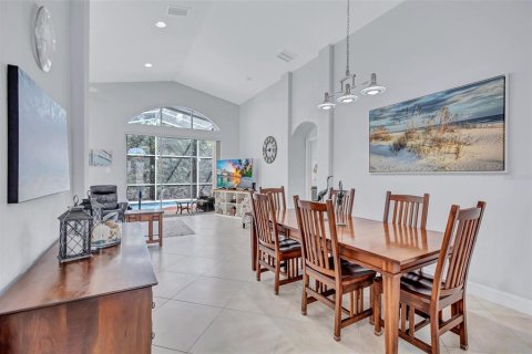 House in Sarasota, Florida 3 bedrooms, 170.1 sq.m. № 2398586 - photo 9