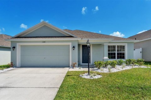 Casa en Lakeland, Florida 4 dormitorios, 180.23 m2 № 2157349