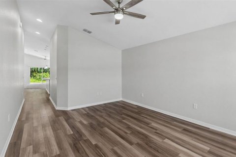 Casa en venta en Lakeland, Florida, 4 dormitorios, 180.23 m2 № 2157349 - foto 5
