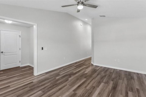 Casa en venta en Lakeland, Florida, 4 dormitorios, 180.23 m2 № 2157349 - foto 4