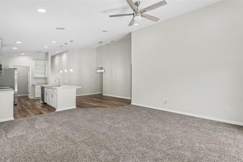 Casa en venta en Lakeland, Florida, 4 dormitorios, 180.23 m2 № 2157349 - foto 17