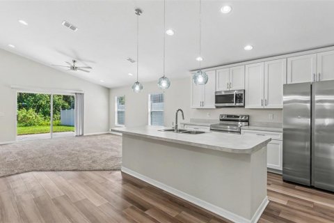 Casa en venta en Lakeland, Florida, 4 dormitorios, 180.23 m2 № 2157349 - foto 13