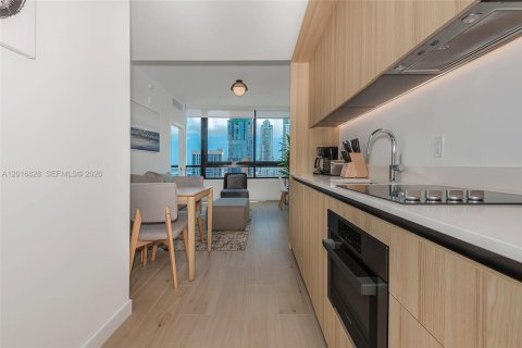 Купить кондоминиум в Майами, Флорида 2 спальни, 64.66м2, № 2145717 - фото 16
